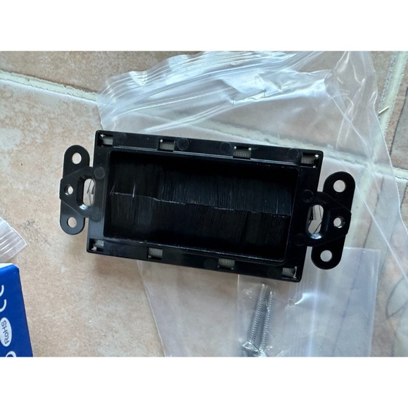 Iwillink 5 Pack Acrylonitrile Home Theater Brush‎ Wall Plate/Mounting Bracket - Picture 4 of 9